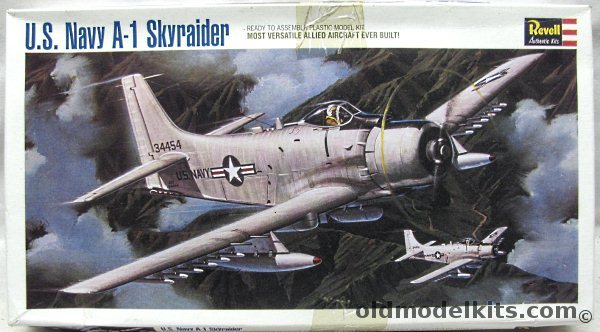 Revell 1/40 A-1 Skyraider - US Navy or South Vietnam, 0261R0100 plastic model kit